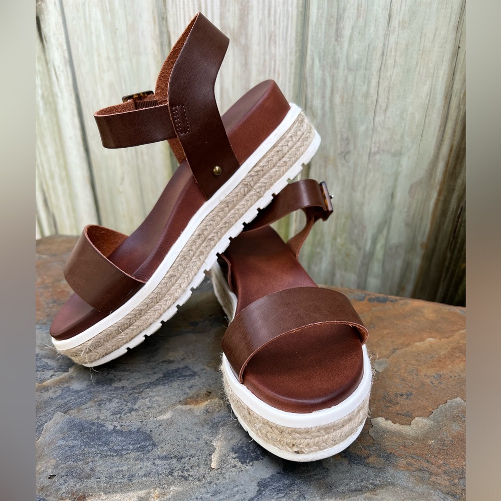MIA BROWN LEATHER SANDALS SIZE 81/2